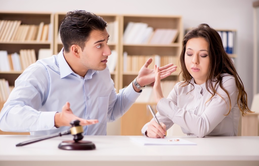 What Not to Do in a Pasadena Divorce