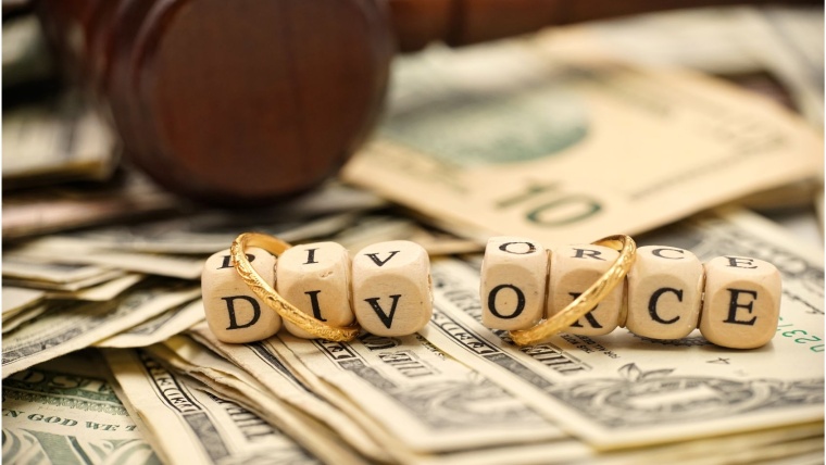 How Much Does a Divorce Typically Cost in California?